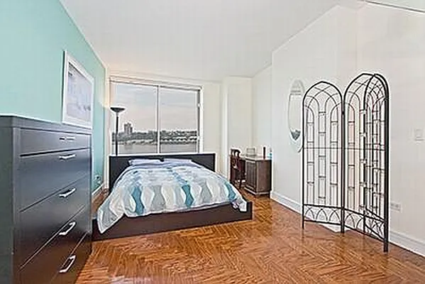 Rented by Maxwell Jacobs | media 54