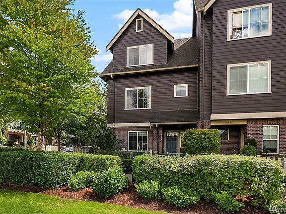 2nd image of 905 4th Ave NE