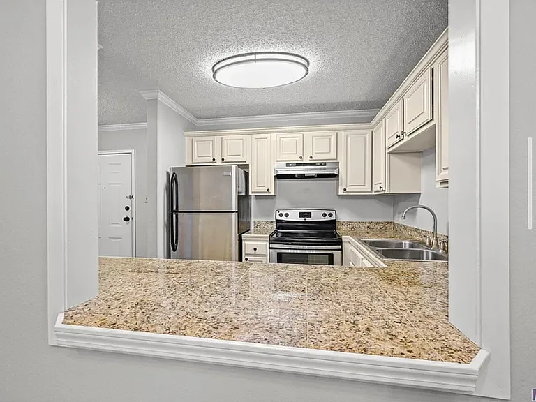 4735 Government St #202 — Photo 4