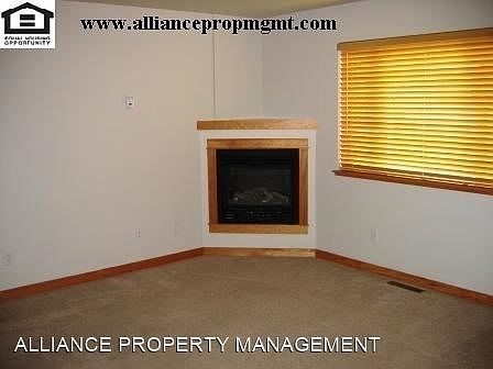 2nd image of 4062 Broadwater St