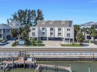 20204 Gulf Blvd APT 9, Indian Shores, FL 33785