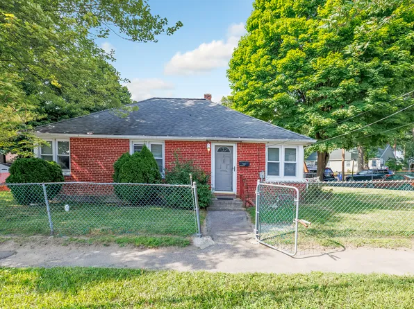 21 Pearl Harbor Place, Bridgeport, CT 06610