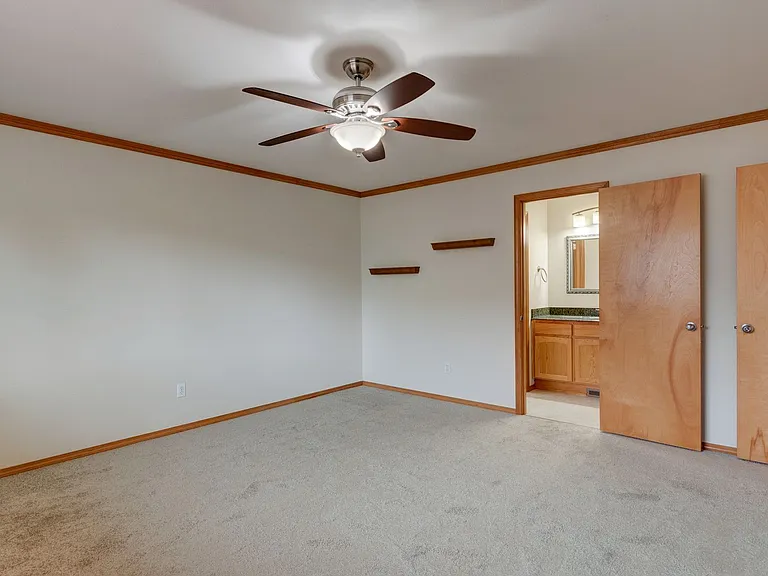1730 NW Almond Loop — Photo 10