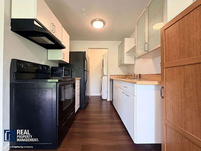 2020 Grant Ave S #M103 — Photo 11