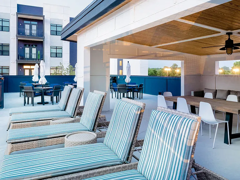 Poolside Lounge