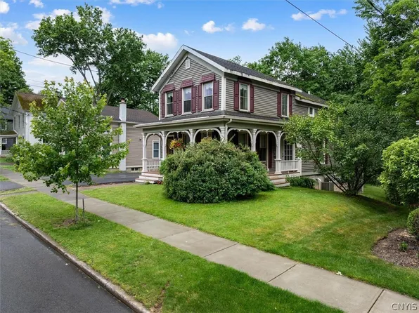 20 Mulberry St, Clinton, NY 13323