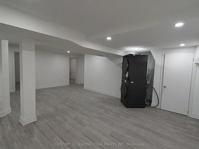45 Lofthouse Dr — Photo 13