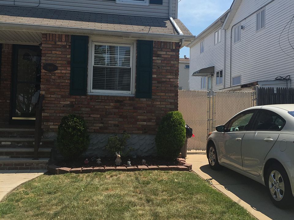 1st image of 999 Armstrong Ave
