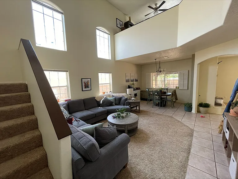 7412 Peregrine Rd NE — Photo 8