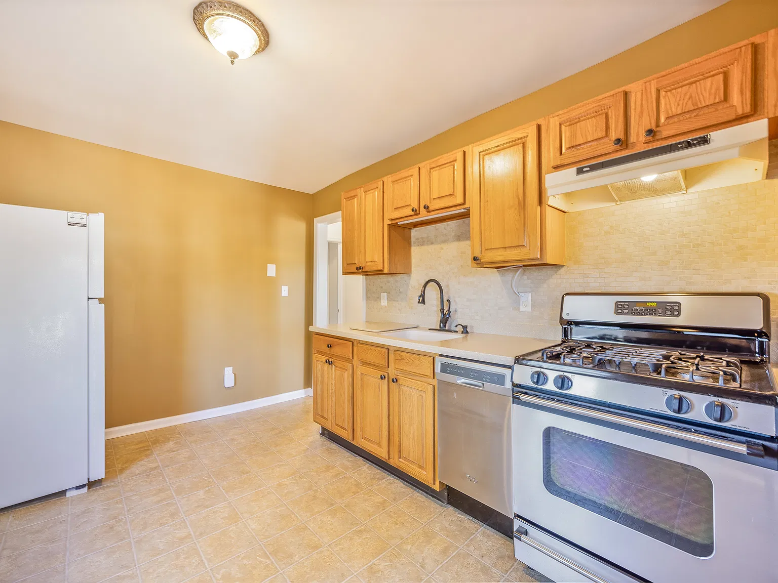 2 bed, $2,500 — Photo 4
