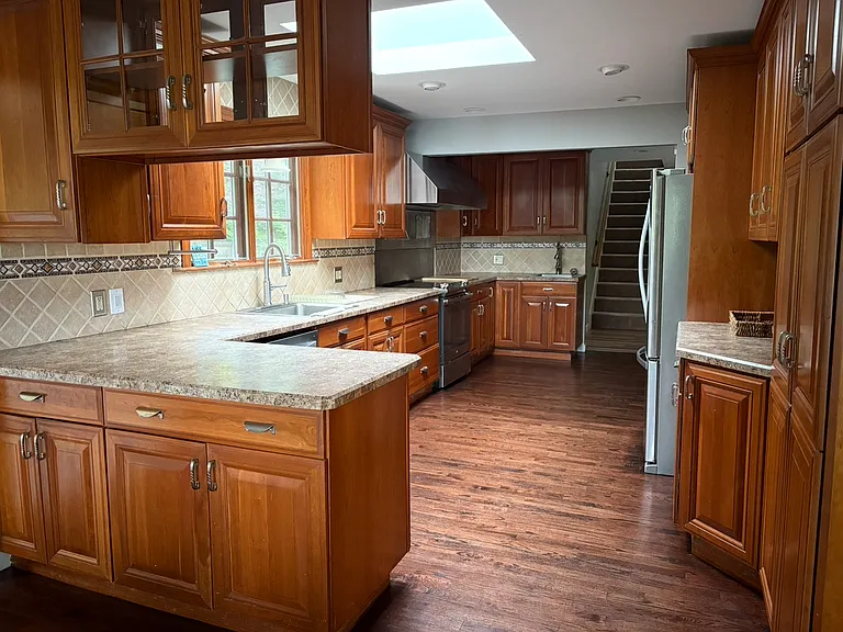 421 Hemlock Point Dr — Photo 8