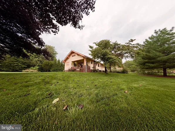701 Old Philadelphia Pike, Douglassville, PA 19518