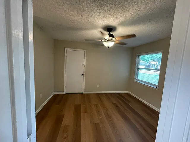 2 bed, 1059 sqft, $1,725 — Photo 2