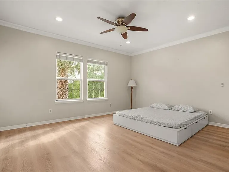 561 Telfair Square Ct — Photo 15