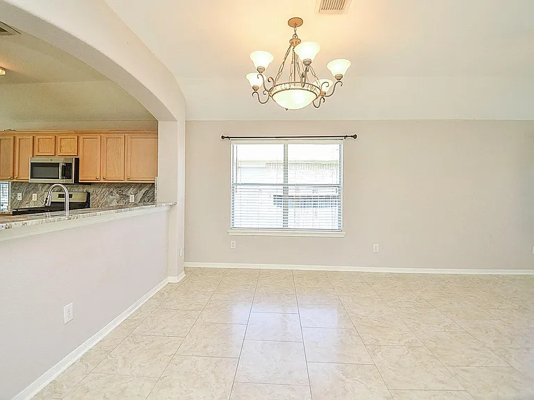 14618 Rochelle Ct — Photo 17