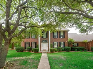 102 Rimrock Ct, Ovilla, TX 75154