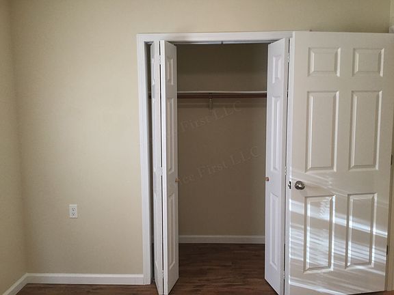 5th image of 8 Wallingford Dr #13