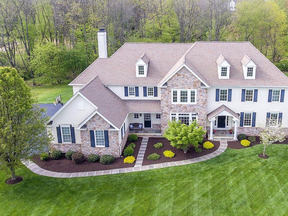 1st image of 76 Margil Farm Dr