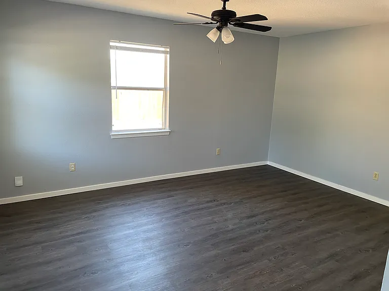 191 Rhine Ter — Photo 15