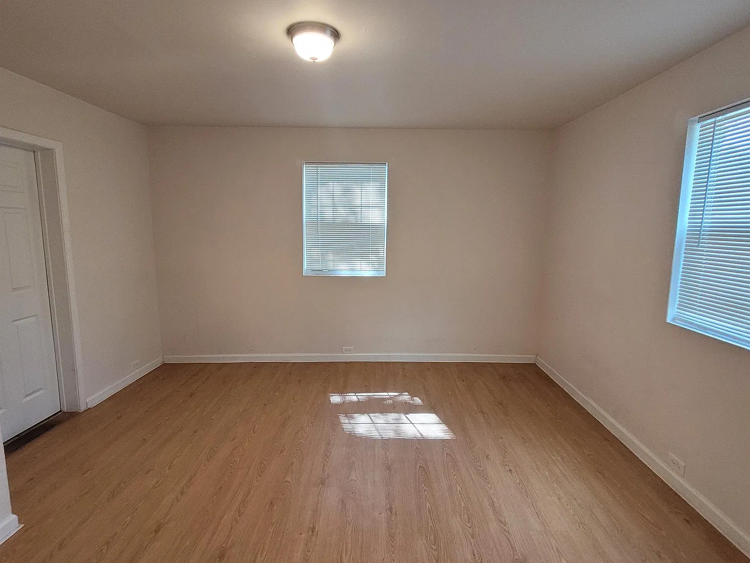 36 Lethea Street Southeast - 1 — Photo 2