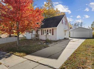 109 Clover Dr SW, Cedar Rapids, IA 52404