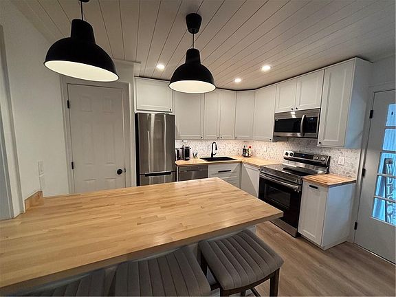 5th image of 2144 20th Avenue