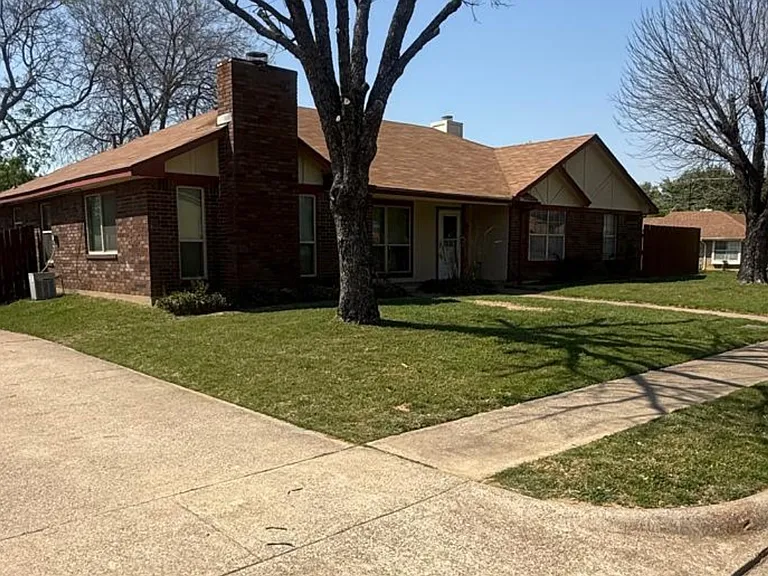 3011 Timothy Ln — Photo 1