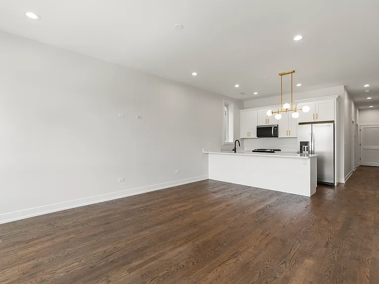 420 E 50th Pl #2 — Photo 6