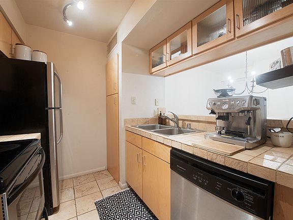 5th image of 941 Calle Mejia APT 104