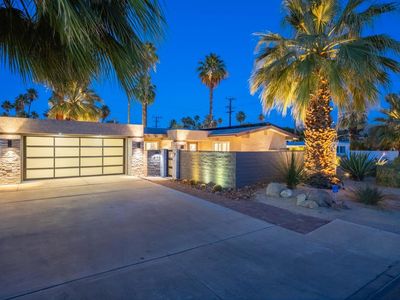 696 S Warm Sands Dr, Palm Springs, CA, 92264