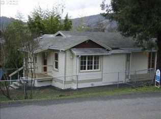 1702 SE Eddy St, Roseburg, OR 97470