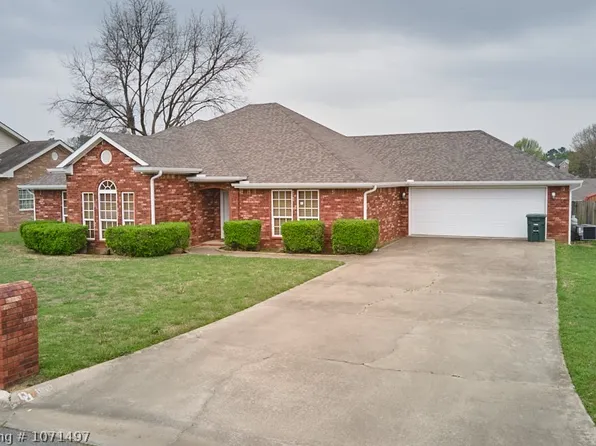 1910 Winterpark Dr, Sallisaw, OK 74955