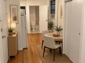 419 E 72nd St, New York, NY