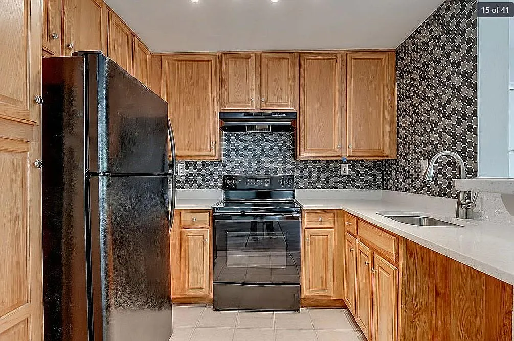 1 bed, 712 sqft, $1,990 — Photo 1