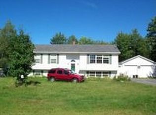 16 10th Rd, Bradley, ME 04411