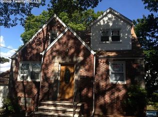 509 Ridgefield Ter, Ridgefield, NJ 07657