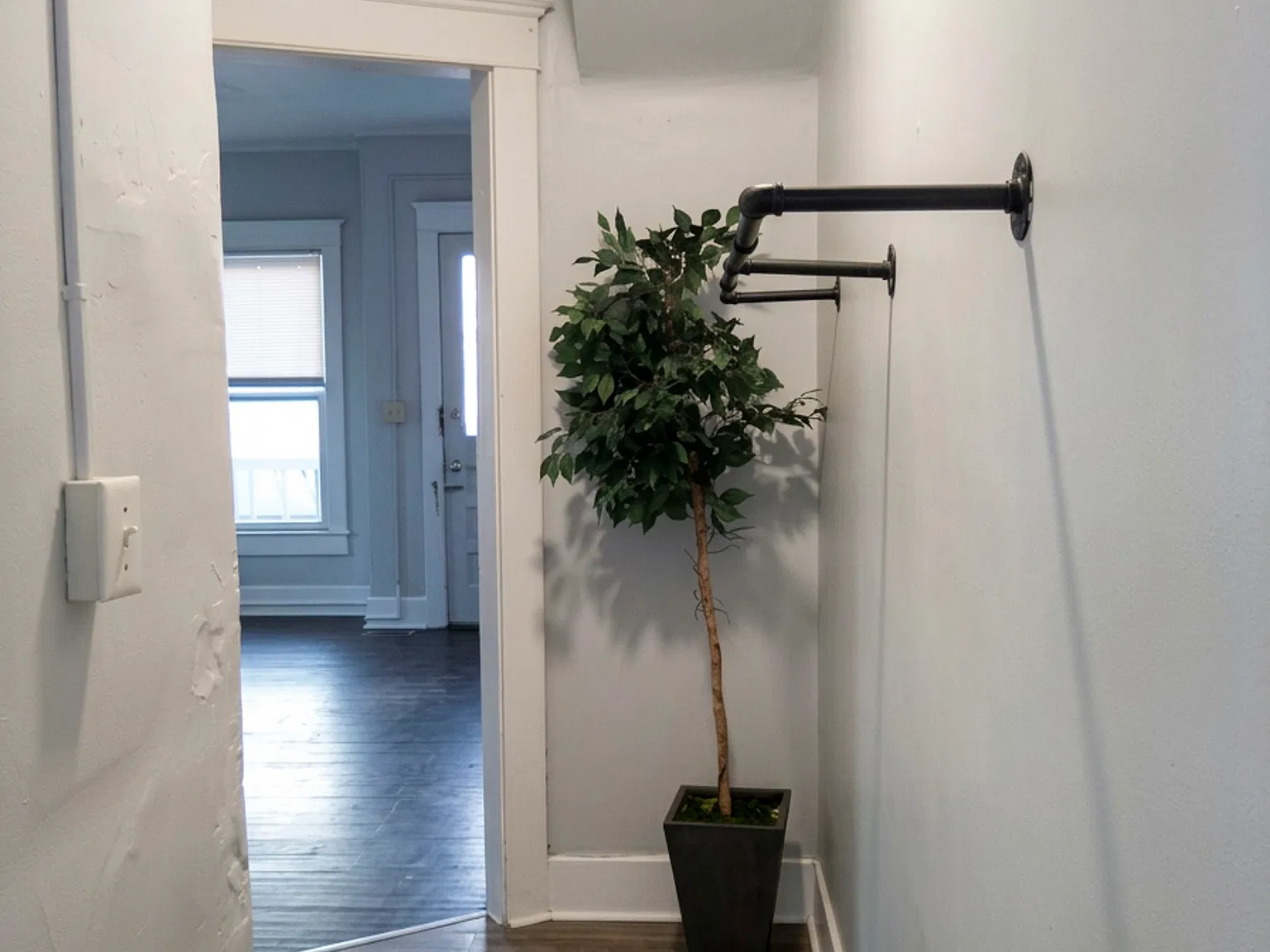 312 N Mulberry St — Photo 3