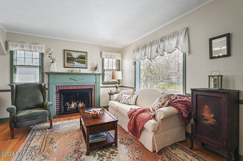 3rd image of 21 Willow Lane