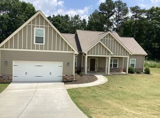 934 Golden Meadows Ln, Loganville, GA 30052