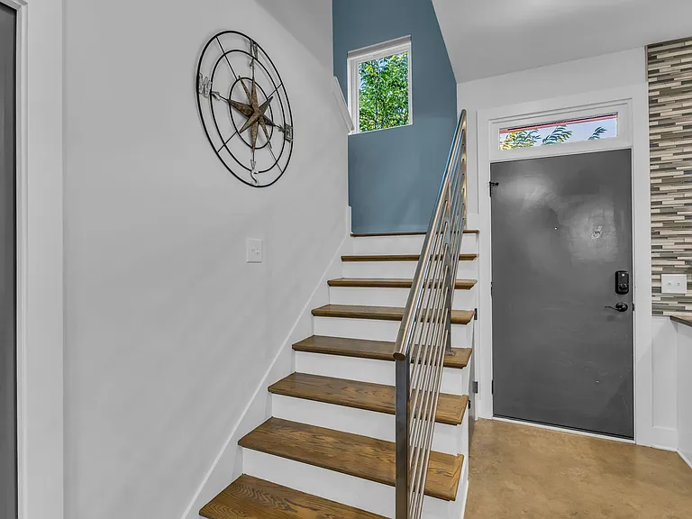 78 Evanston Ave — Photo 15