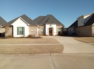 508 Linden Cir, Benton, LA 71006