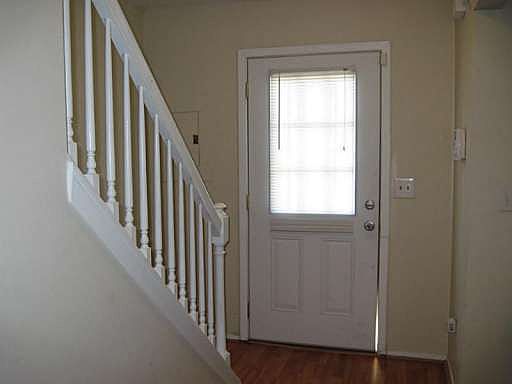 2nd image of 6630 Wellington Sq