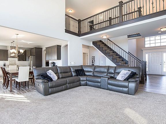 4th image of 35825 Windridge Dr
