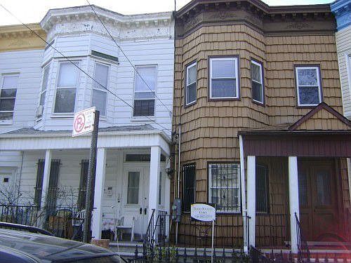 2nd image of 2455 Hoffman St