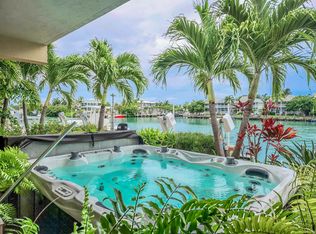 390 E Seaview Dr, Duck Key, FL 33050