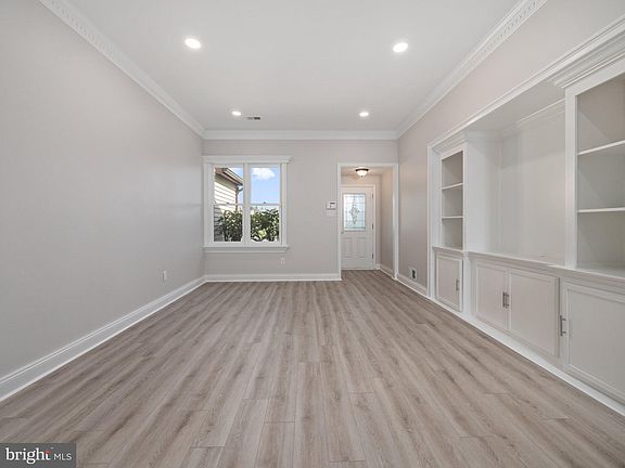 5th image of 257 Parkview Way