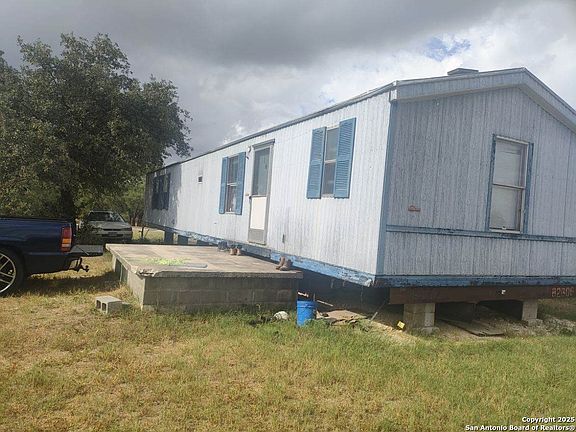 3rd image of 80 San Antonio St