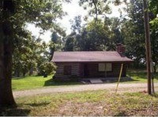 8885 Queens Lace Dr, Neosho, MO 64850