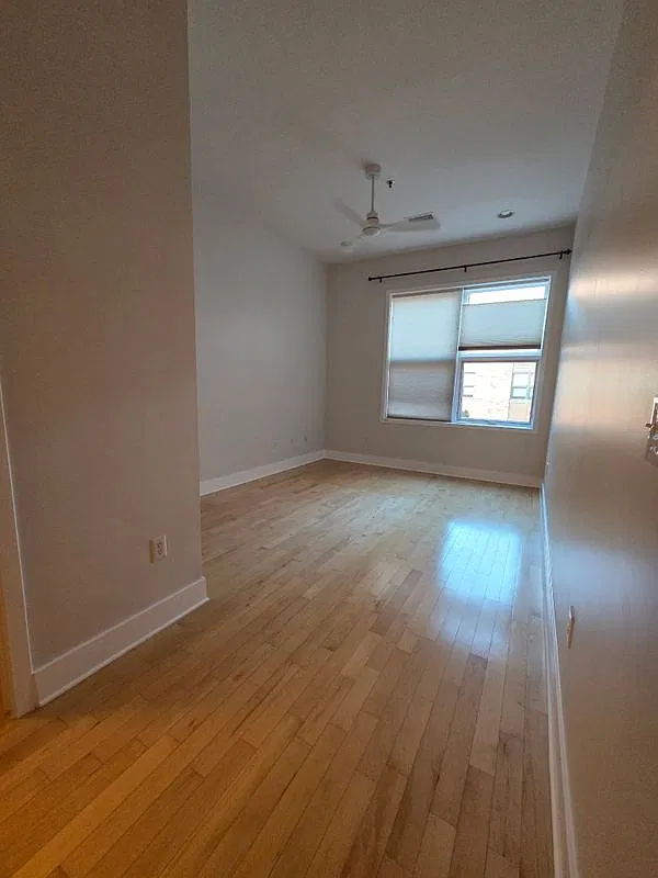 2 bed, 2.0 bath, 1190 sqft, $4,800 — Photo 4