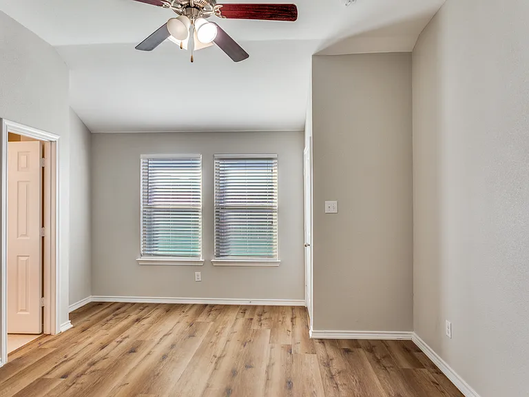 2729 Adams Fall Ln — Photo 6